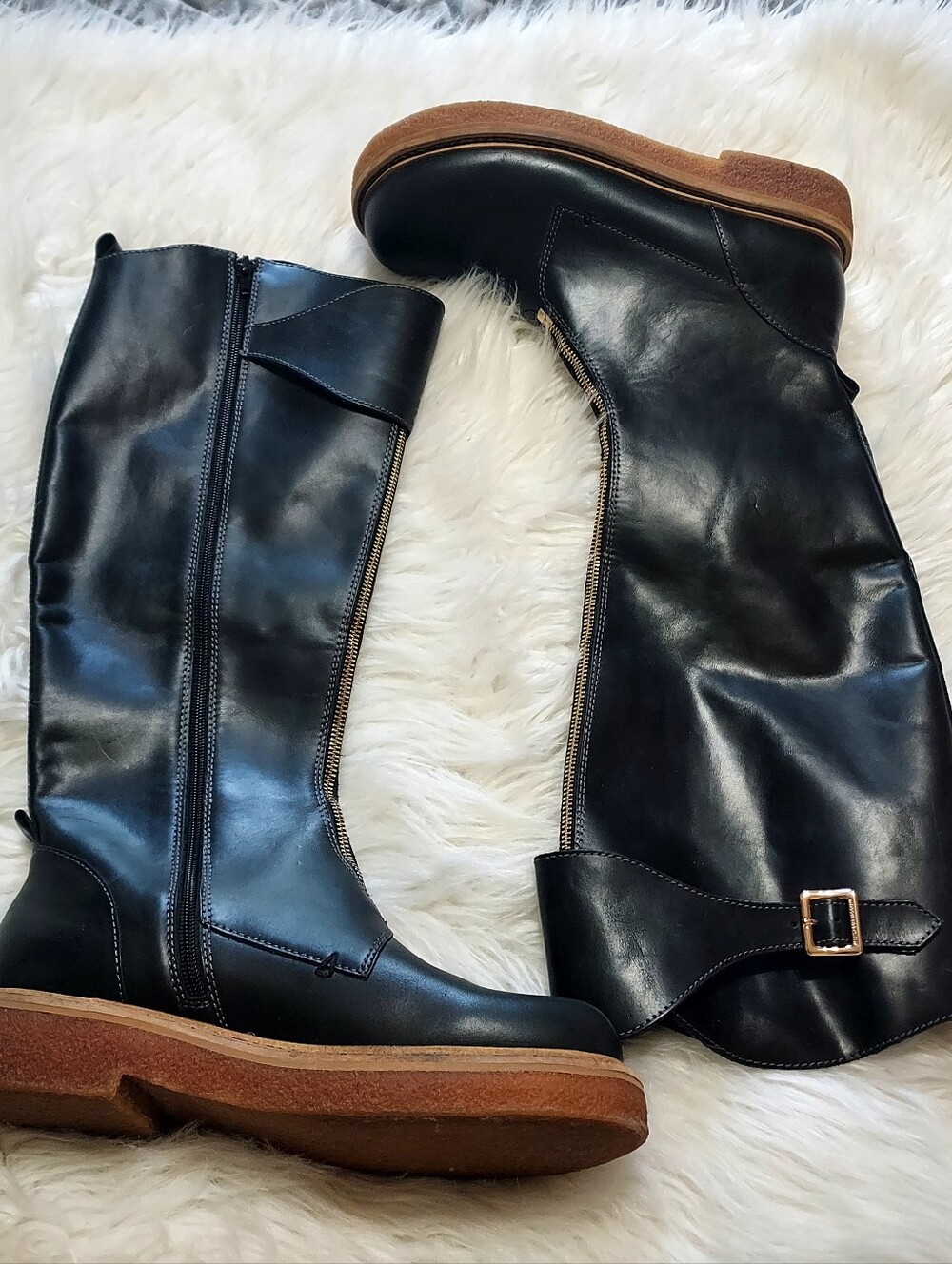 Kelsi Dagger Black Cape Leather Knee-High Ridding Boots with Tan Crepe Sole S-10